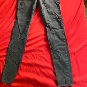 On hold 🤷‍♀️RAW HEM HIGH WAISTED JEANS